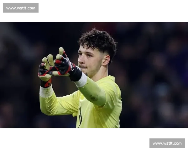 前国门力挺霍安・加西亚：西班牙人应感谢青训门将，转会巴萨不应成背叛